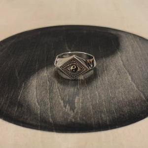 Yin-Yang Eye signet ring