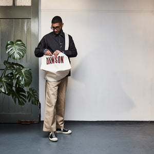 DAWSON NEWSPAPER BAG - DD107 NATURAL UNDYED COTTON CANVAS DAWSON RED